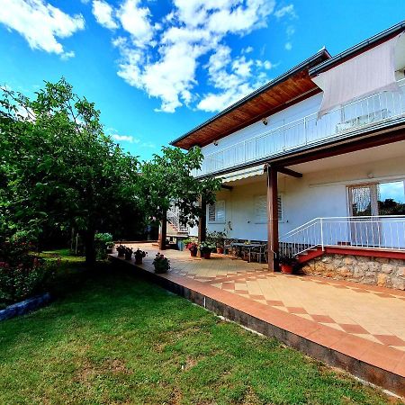 Apartament Apartamani Katarina Vl.Ilija Jusup Starigrad Paklenica Zewnętrze zdjęcie