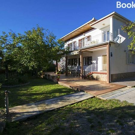 Apartament Apartamani Katarina Vl.Ilija Jusup Starigrad Paklenica Zewnętrze zdjęcie