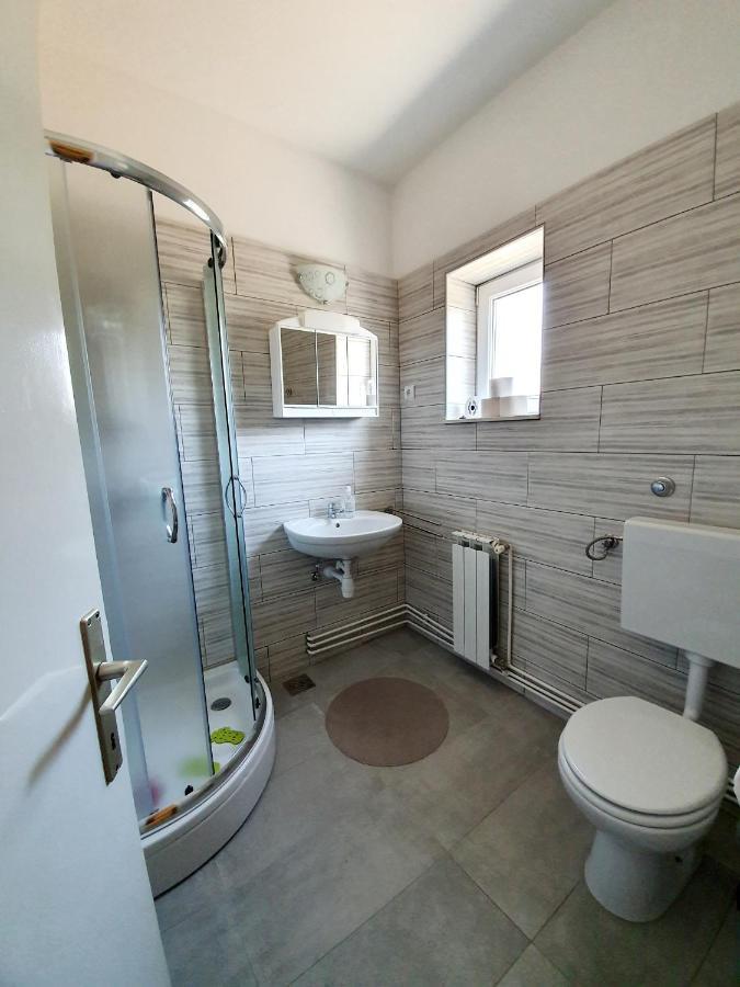 Apartament Apartamani Katarina Vl.Ilija Jusup Starigrad Paklenica Zewnętrze zdjęcie