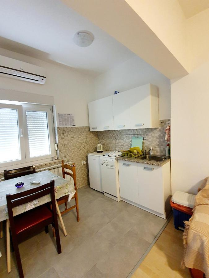 Apartament Apartamani Katarina Vl.Ilija Jusup Starigrad Paklenica Zewnętrze zdjęcie